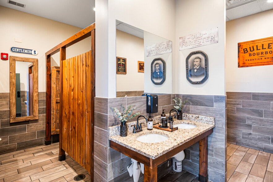 More Photos Of 40W188 Campton Crossings Dr, St Charles Restaurant For Sale