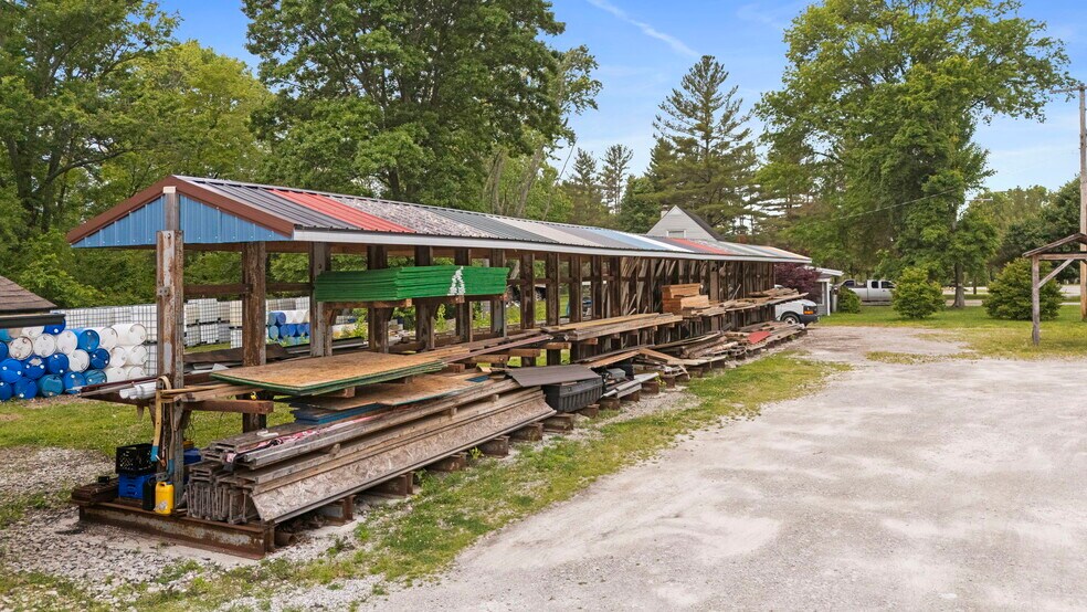 More Photos Of 2287 N US Highway 31, Austin Freestanding For Sale