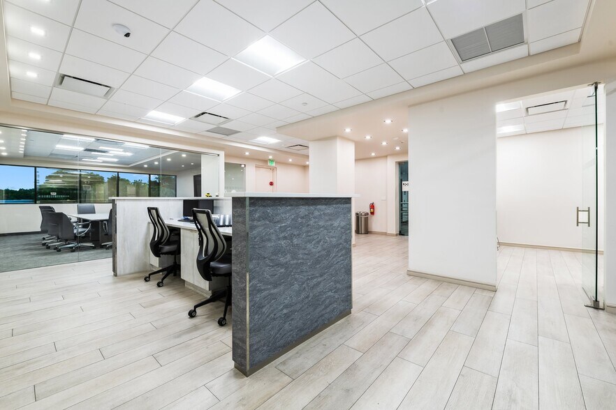 More Photos Of 3303 W Commercial Blvd, Fort Lauderdale Office For Sale
