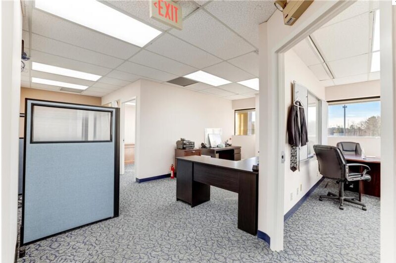 More Photos Of 171 Elden St, Herndon Medical For Lease