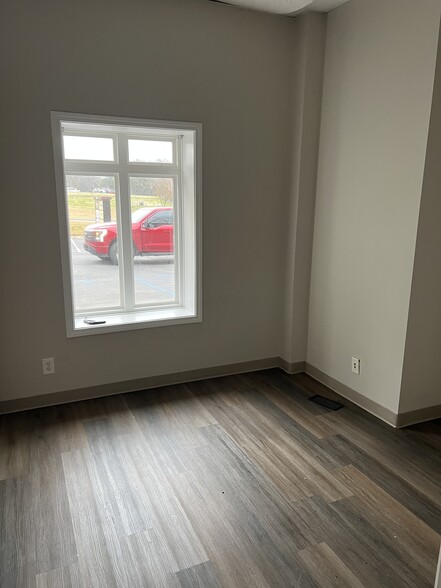 More Photos Of 2492 N Mount Juliet Rd, Mount Juliet Storefront Retail Office For Lease