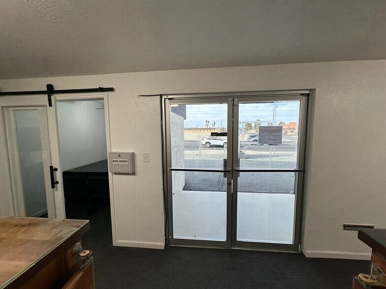 More Photos Of 73421 29 Palms Hwy, Twentynine Palms Office For Lease
