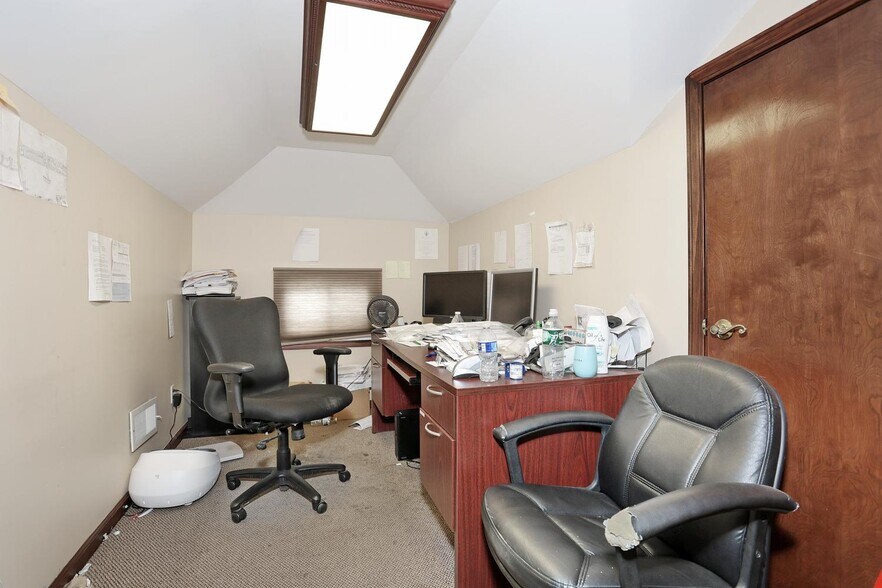 More Photos Of 22 S Madison Ave, Spring Valley Office For Sale