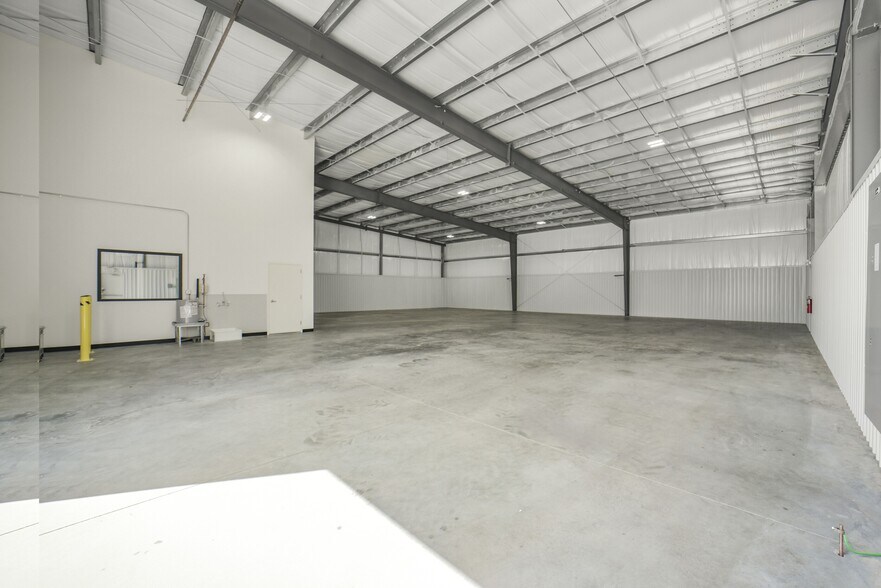 More Photos Of 1800 Meadow Edge Ln, Spring Unknown For Lease