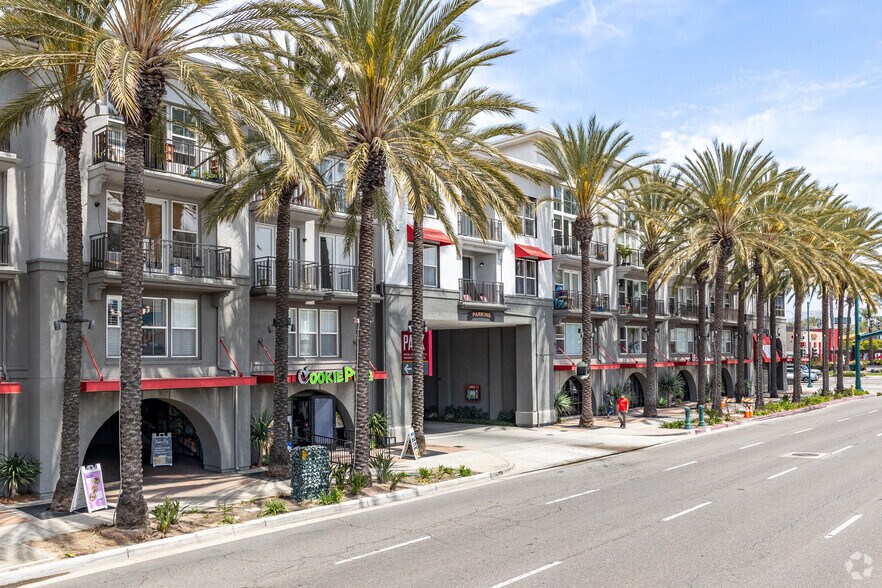 More Photos Of 1801 E Katella Ave, Anaheim Apartments For Lease