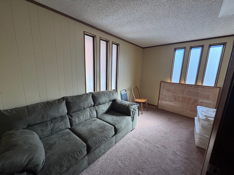 More Photos Of 10408 State Highway 64 E, Tyler Theater Concert Hall For Sale