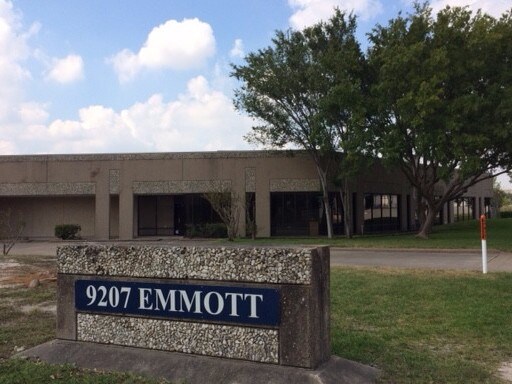 Primary Photo Of 9207 Emmott Rd, Houston Warehouse For Lease