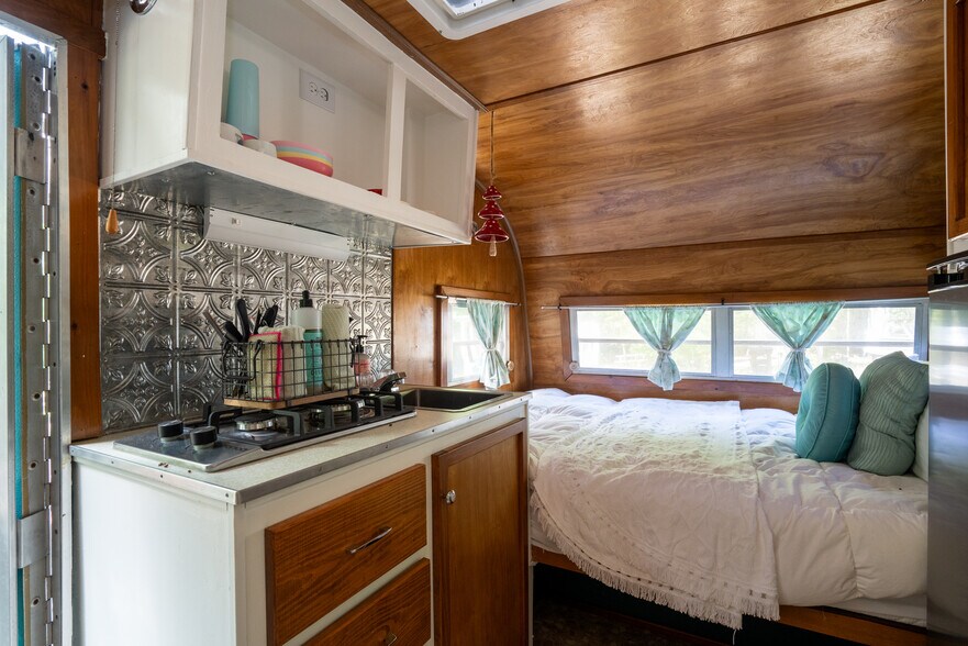 More Photos Of 38 Camp Ultima Blvd, Franklin Hospitality For Sale