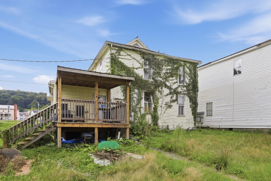 More Photos Of 14811 Broadway Ave, Frostburg Bar For Sale