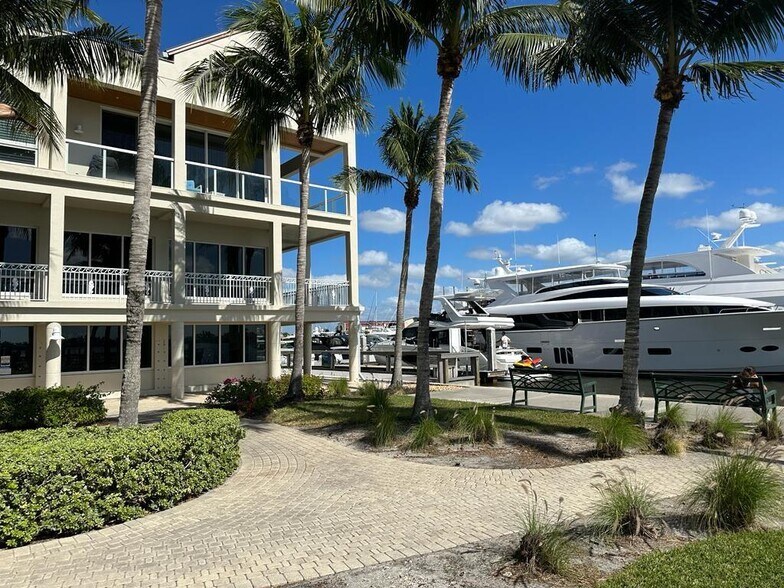 More Photos Of 1001 10th Ave S, Naples Office Residential For Lease