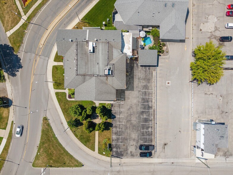 More Photos Of 9 Park St, Chatham Storefront For Sale