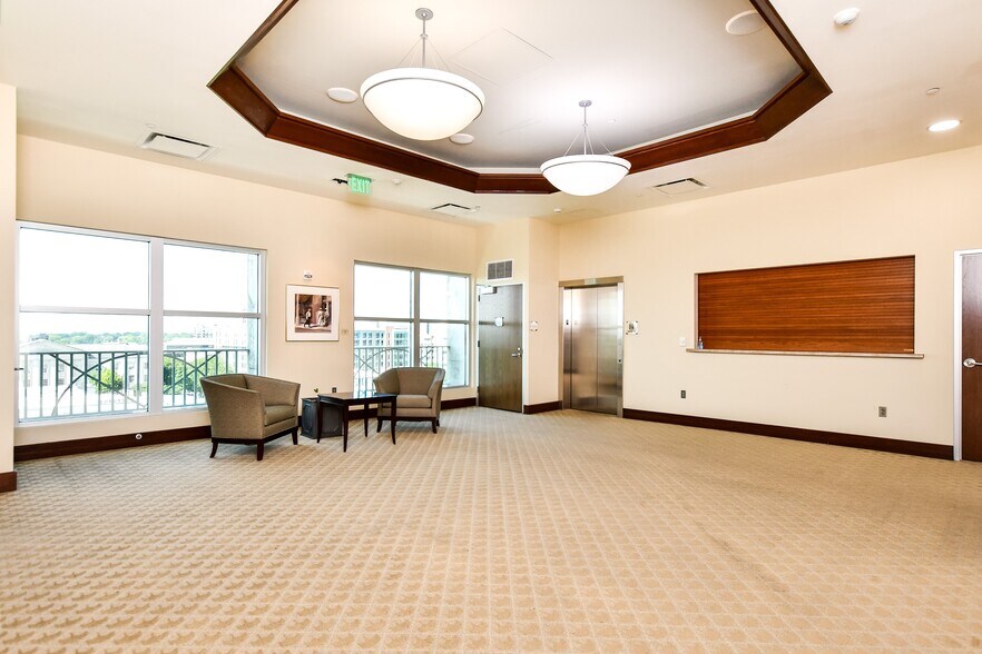 More Photos Of 306 E North St, Greenville Office For Lease