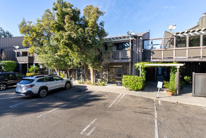More Photos Of 2074-2104 Parker St, San Luis Obispo Storefront Retail Office For Lease