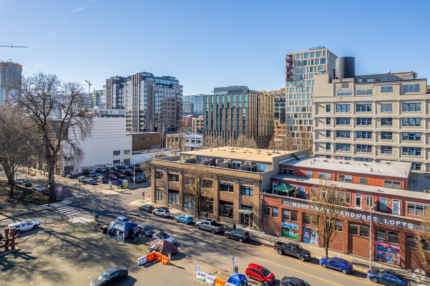 More Photos Of 555 NW Park Ave, Portland Apartments For Lease