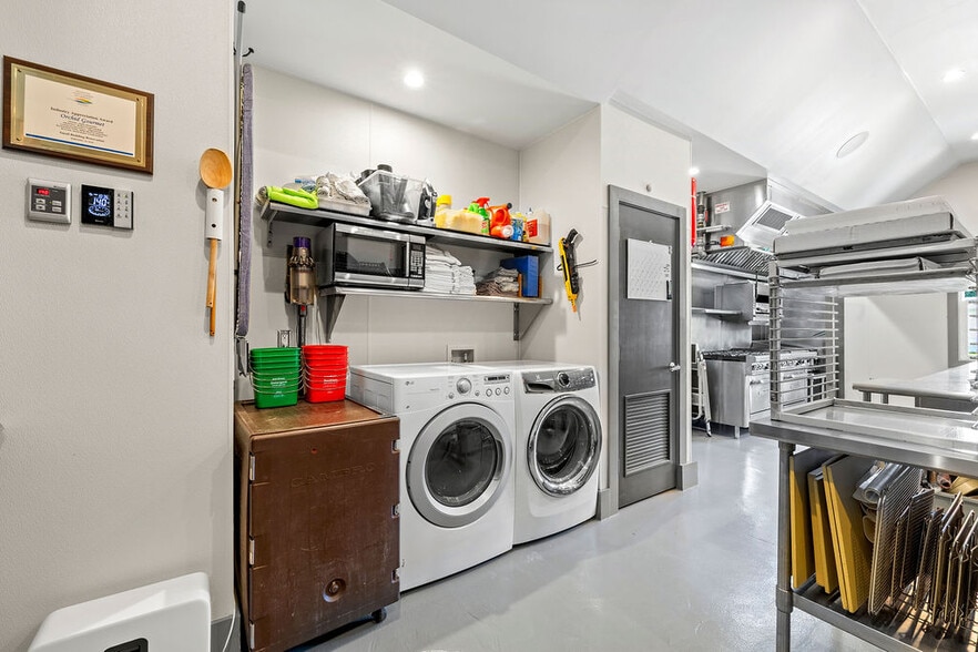 More Photos Of 1766 14th Ave, Vero Beach Restaurant For Sale