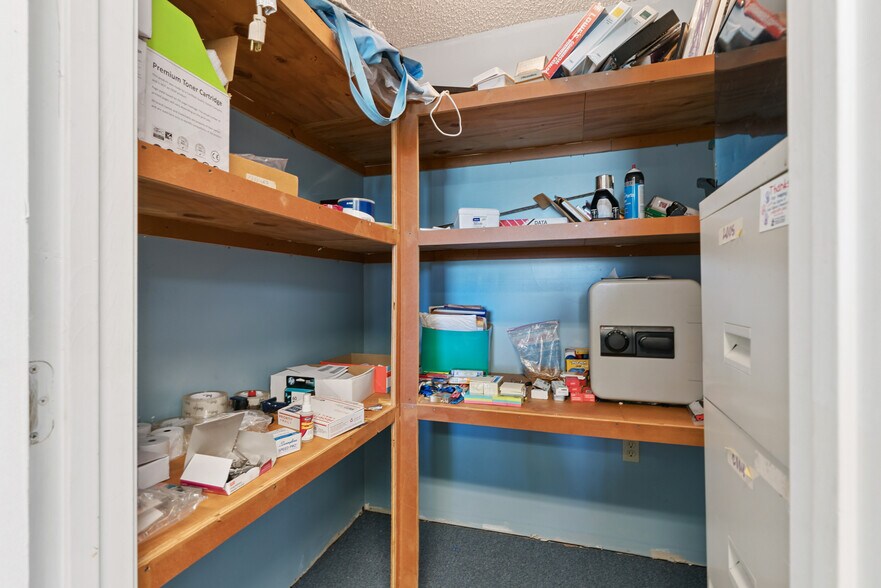 More Photos Of 26754 US-82, Waynesville Light Distribution For Sale