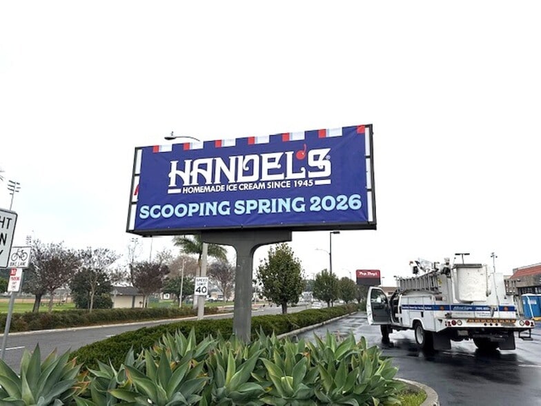 More Photos Of 11938-11940 South St, Artesia Unknown For Lease