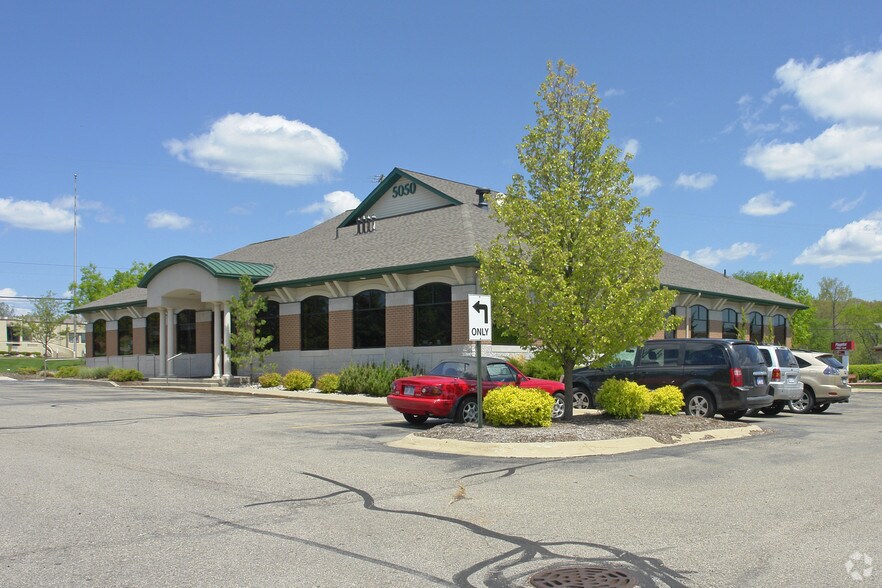 Primary Photo Of 5050 Cascade Rd SE, Grand Rapids Medical For Lease