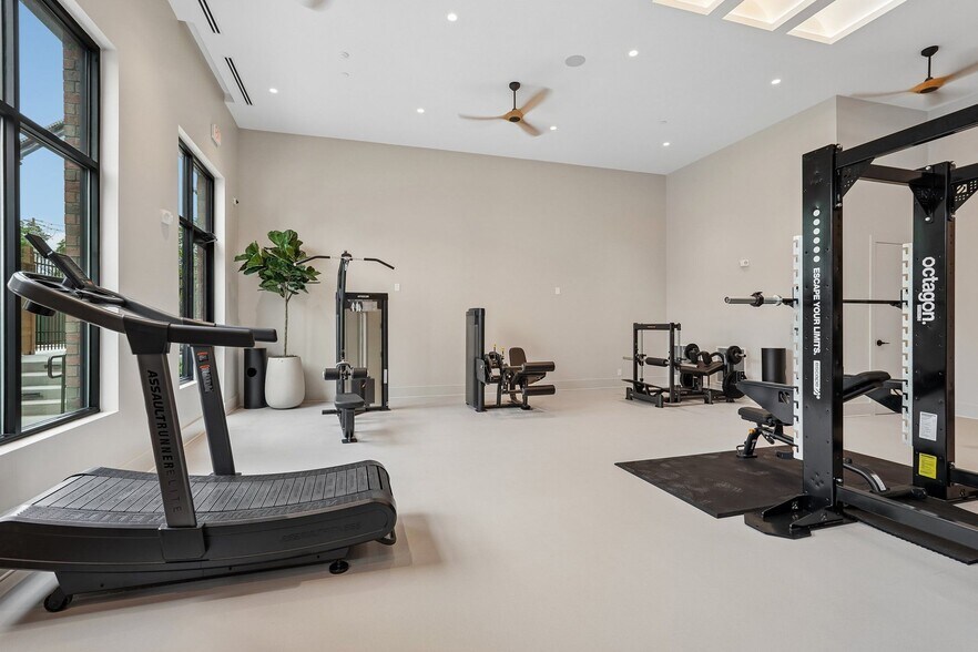More Photos Of 3558 Elm St, Atlanta Apartments For Lease
