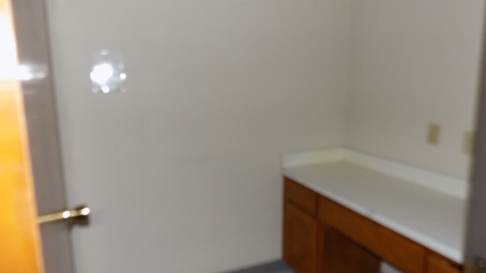 More Photos Of 315 S Cockrell Hill Rd, Duncanville Medical For Lease