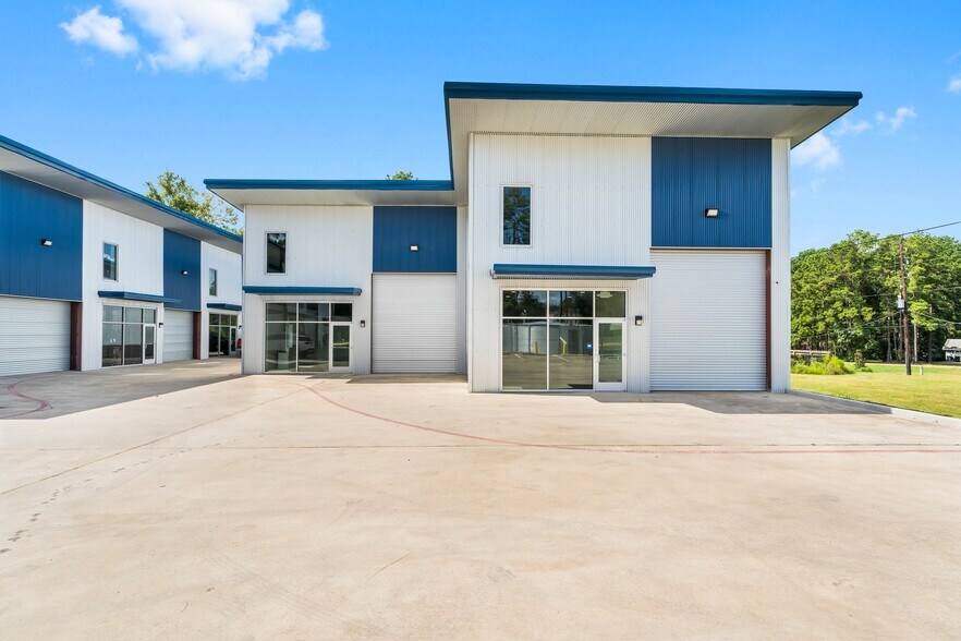 More Photos Of 32411 Tamina Rd, Magnolia Unknown For Lease