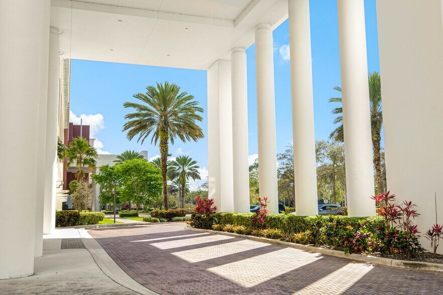 More Photos Of 6600 N Military Trl, Boca Raton Office For Lease