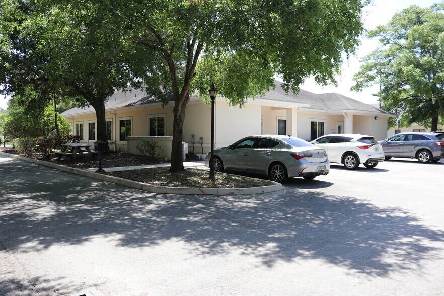 More Photos Of 12420 San Jose Blvd, Jacksonville Medical For Lease