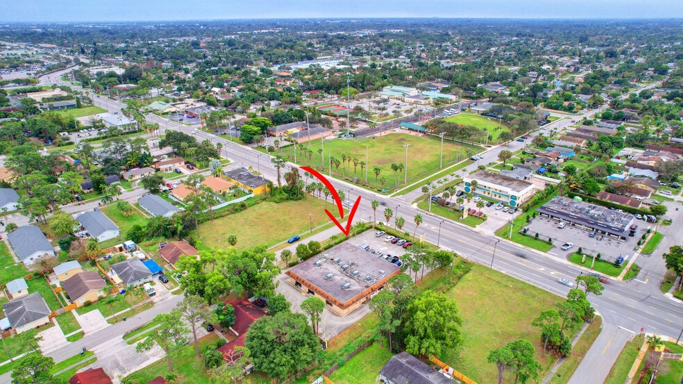 More Photos Of 5371 10th Ave N, Greenacres Storefront Retail Office For Lease