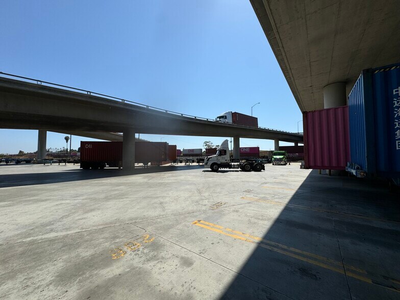More Photos Of 2201 S Santa Fe Ave, Compton Land For Lease