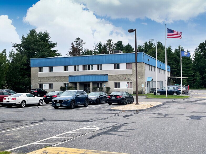 Primary Photo Of 13 Commerce Ave, Londonderry Flex For Sale