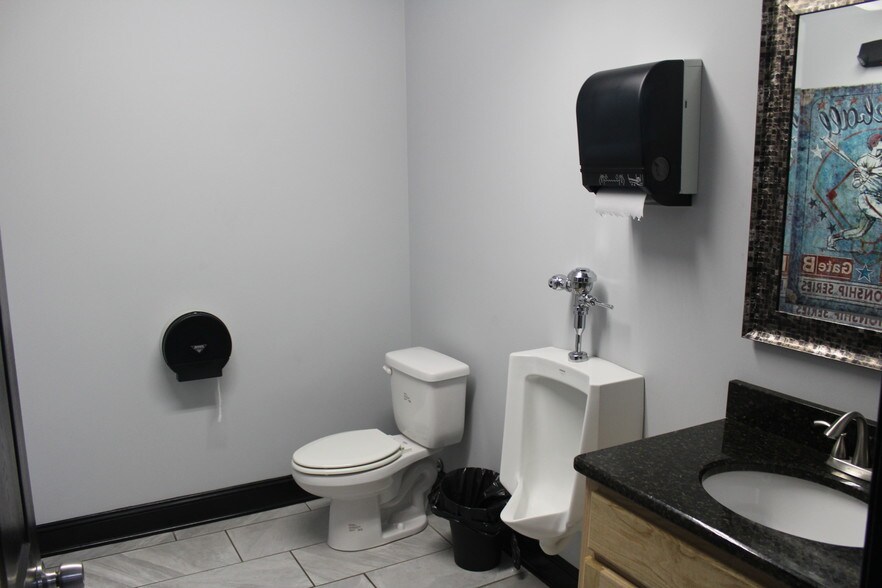 More Photos Of 310-314 E Main Ave, Bowling Green Office For Lease