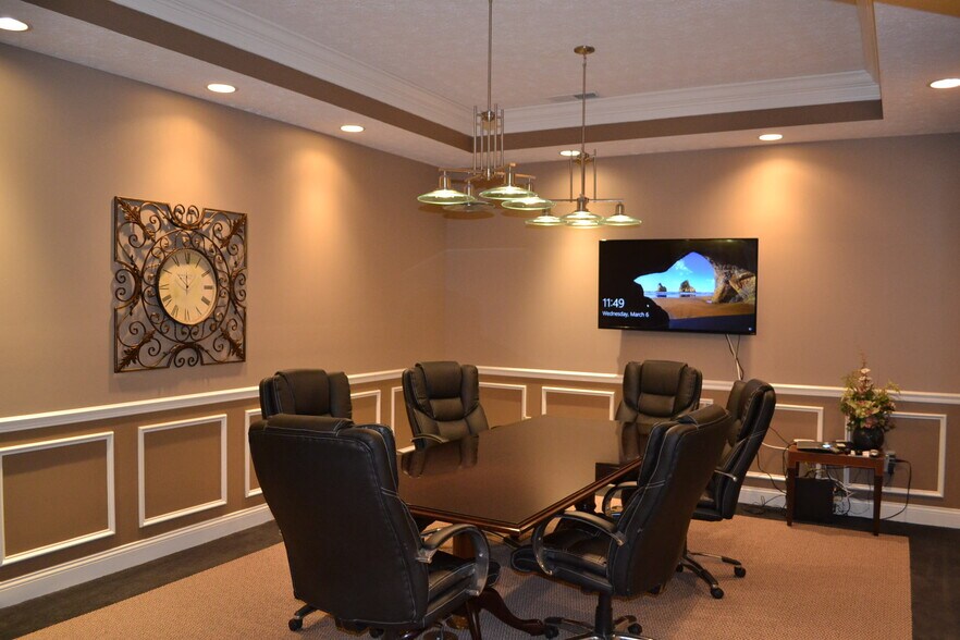 More Photos Of 3930 Mezzanine Dr, Lafayette Medical For Lease