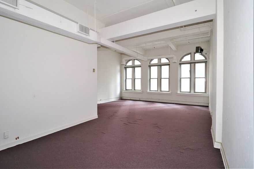 More Photos Of 4 W Fourth St, Cincinnati Office Residential For Sale