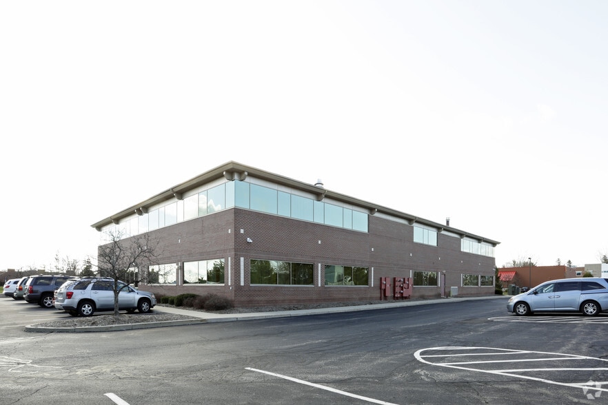 More Photos Of 1525 E Beltline Ave NE, Grand Rapids Office For Sale