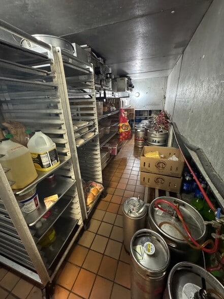 More Photos Of 50285 Mound Rd, Shelby Township Specialty For Sale