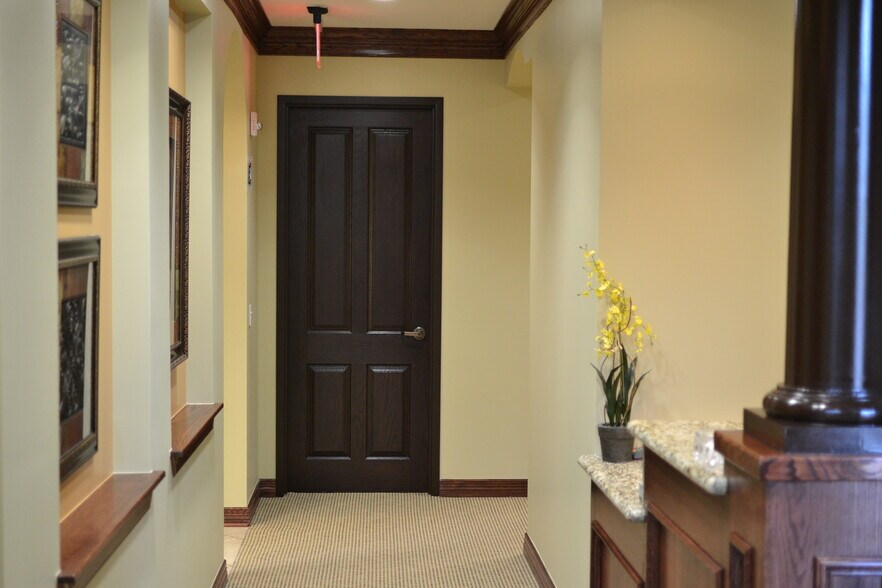 More Photos Of 19701 Kingwood Dr, Kingwood Office For Sale