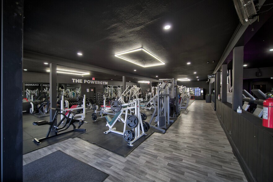 More Photos Of 9793 Live Oak Blvd, Live Oak Storefront Retail Office For Sale