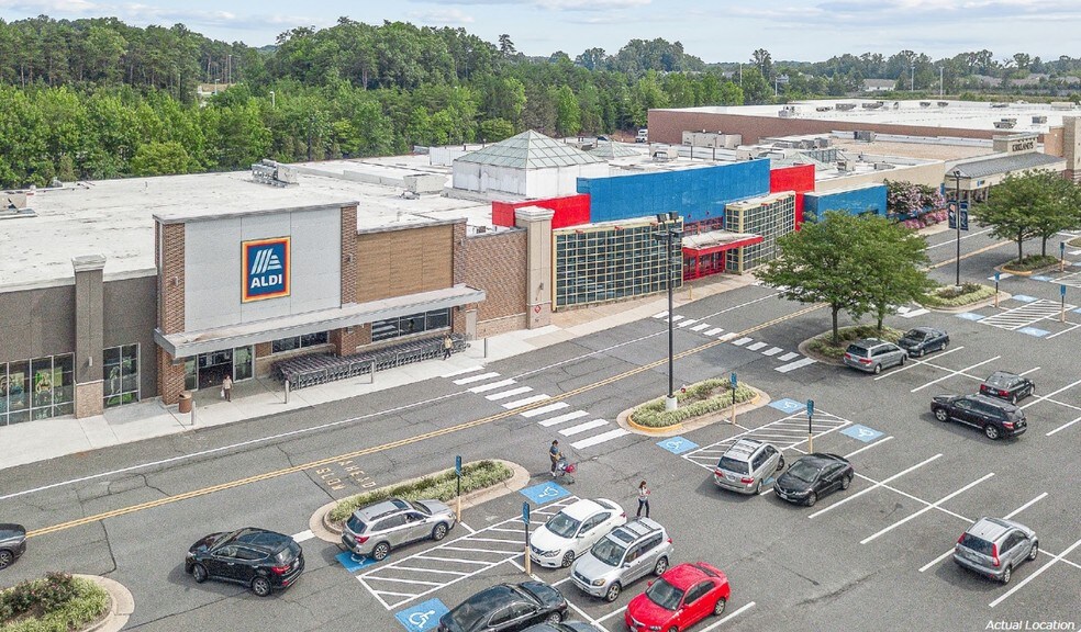 Primary Photo Of 13033 Fair Lakes Shopping Ctr, Fairfax General Retail For Sale