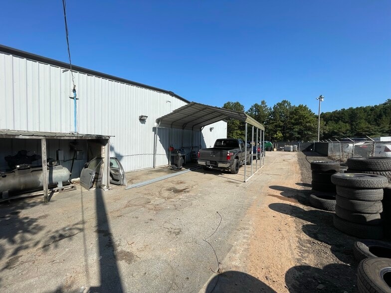 More Photos Of 200 Maxham Rd, Austell Storefront For Lease