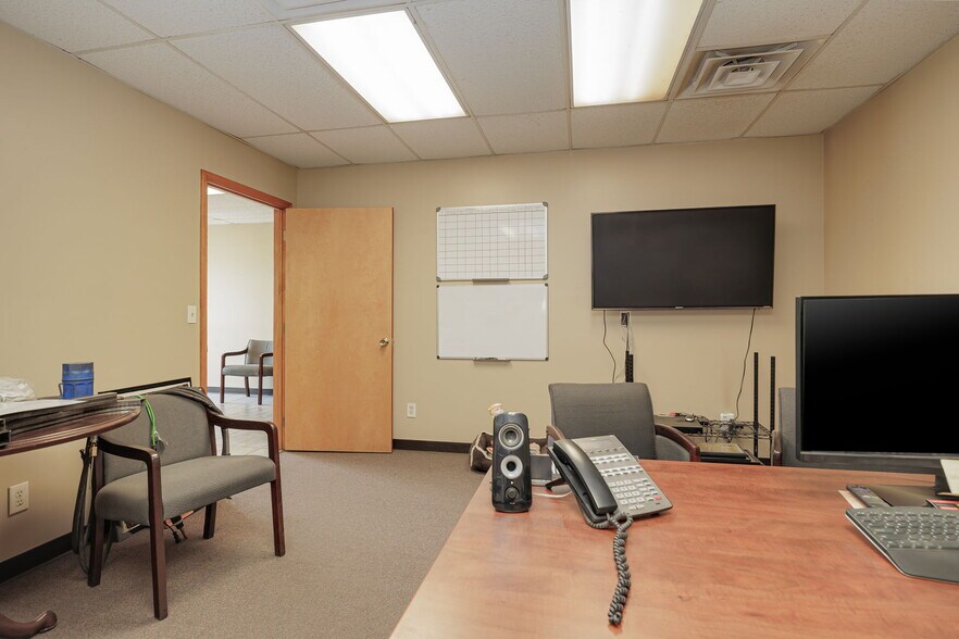 More Photos Of 801 Woodsdale Rd, Elwood Warehouse For Sale