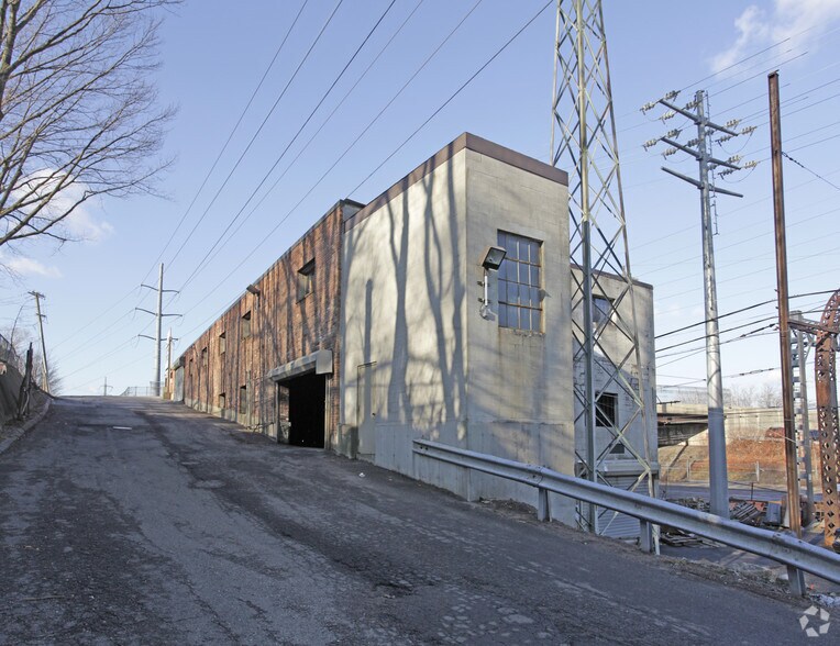More Photos Of 317 Courtland Ave, Stamford Warehouse For Lease
