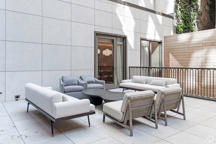 More Photos Of 2551-2555 Broadway, New York Apartments For Lease