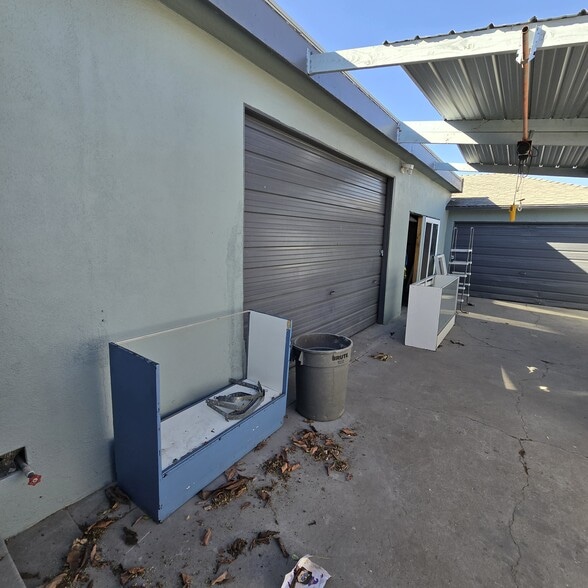 More Photos Of 15709 Bellflower Blvd, Bellflower General Retail For Sale