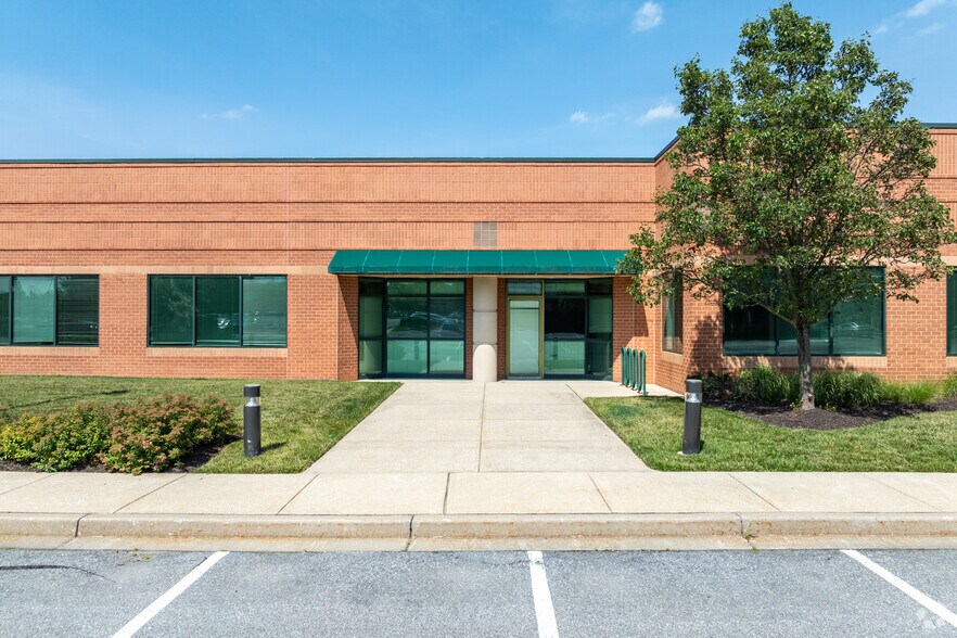 More Photos Of 7065 Samuel Morse Dr, Columbia Flex For Lease