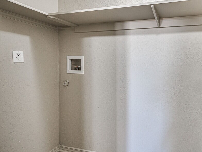 More Photos Of 2302 S 137th East Ave, Tulsa Apartments For Sale