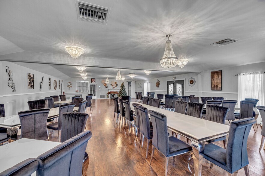 More Photos Of 6251 Wichita St, Fort Worth Religious Facility For Sale