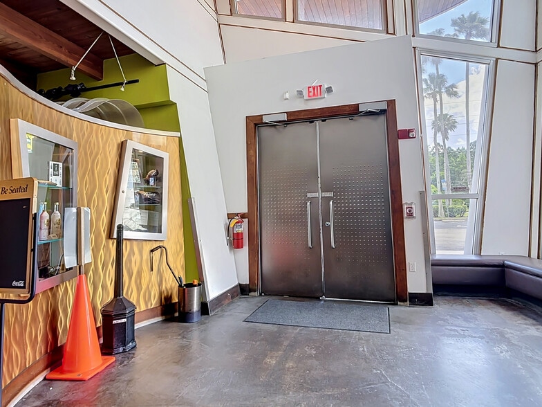 More Photos Of 220 N Williamson Blvd, Ormond Beach Restaurant For Sale