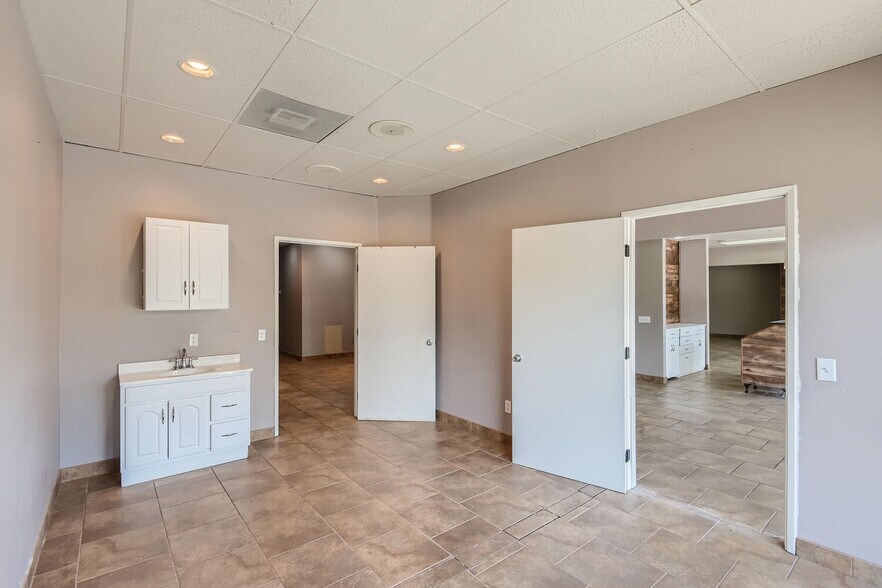 More Photos Of 1735 Main St, Ramona Freestanding For Lease
