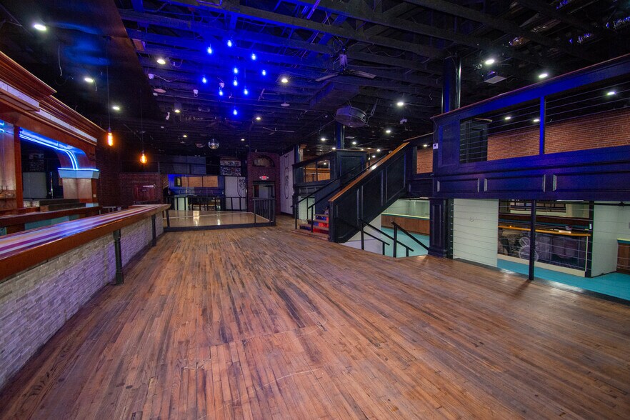 More Photos Of 715 S Polk St, Amarillo Bar For Lease