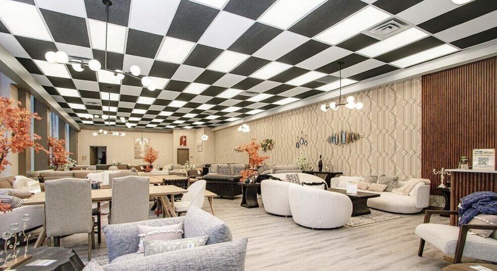 More Photos Of 217 King St, London Storefront For Lease